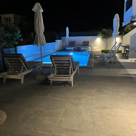 Interni Luxury Living شقة نيكيتي
